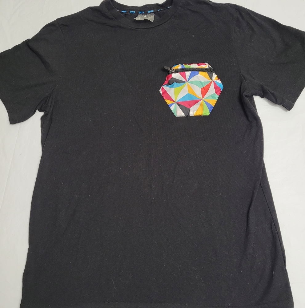 DisneyParks Epcot Spaceship Earth Zipper Pocket T-Shirt Mens Small Black
